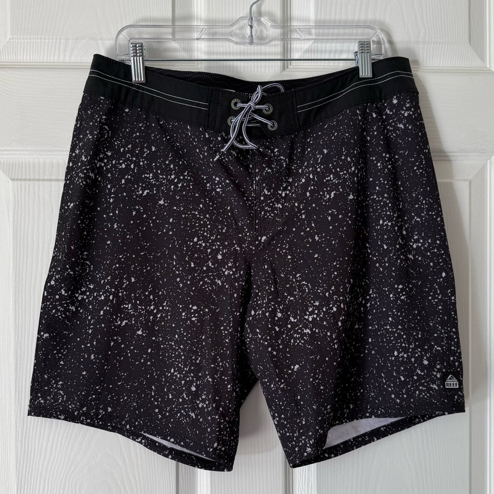 Reef Black and White Speckled Men's Board Shorts Size 34